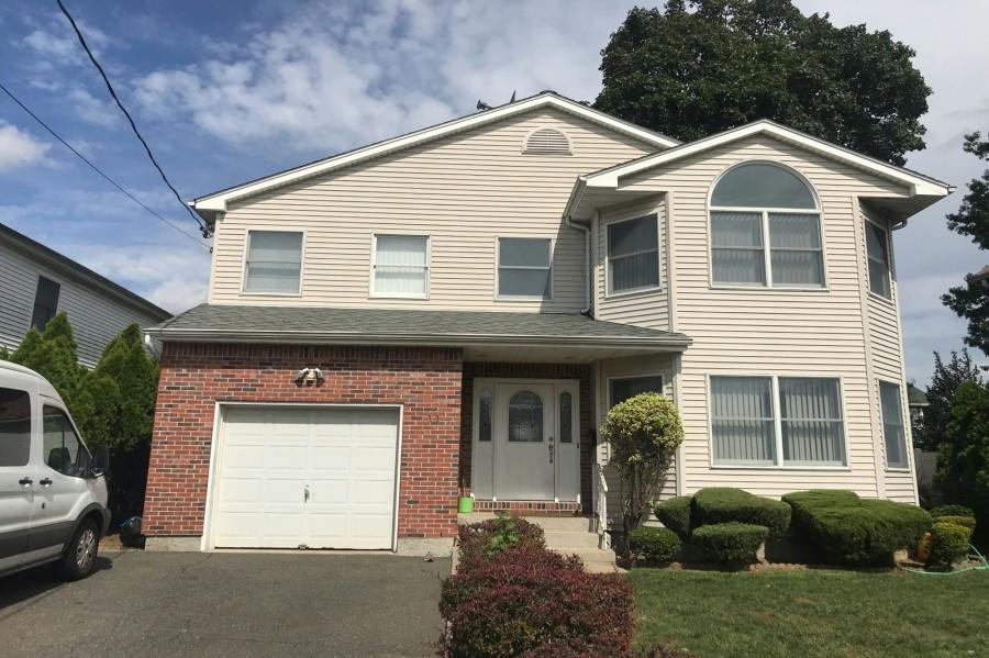 1st St, New Hyde Park, NY 11040
