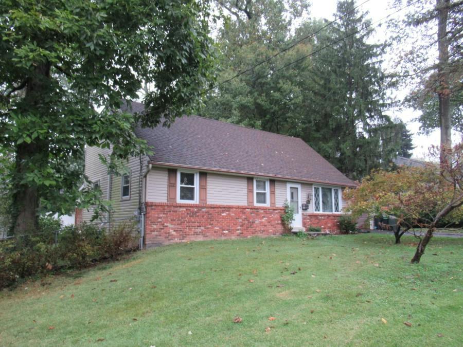 Larchwood Ave, Feasterville Trevose, PA 19053