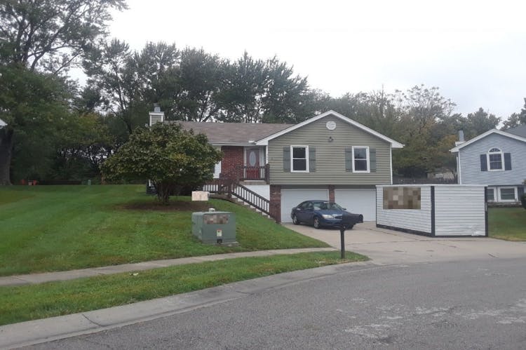 208 NE 80th Street Kansas City, MO 64118, Clay County