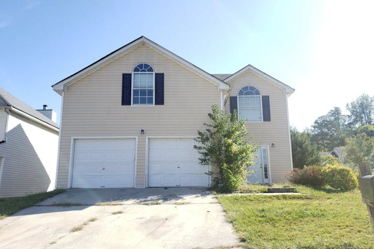 5882 Three Lakes Drive College Park, GA 30349, Fulton County