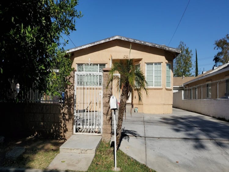 5751 Mountain View Avenue Riverside, CA 92504, Riverside County