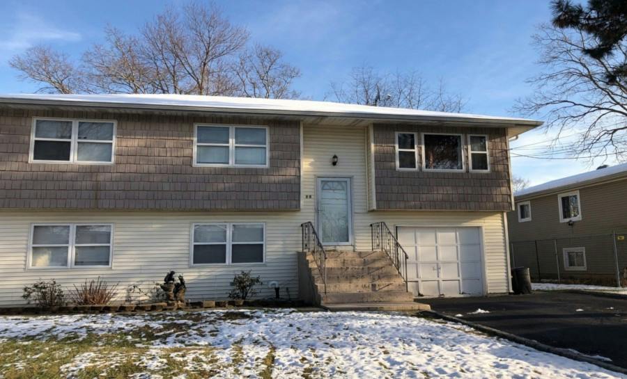 Fillmore Ave, Deer Park, NY 11729