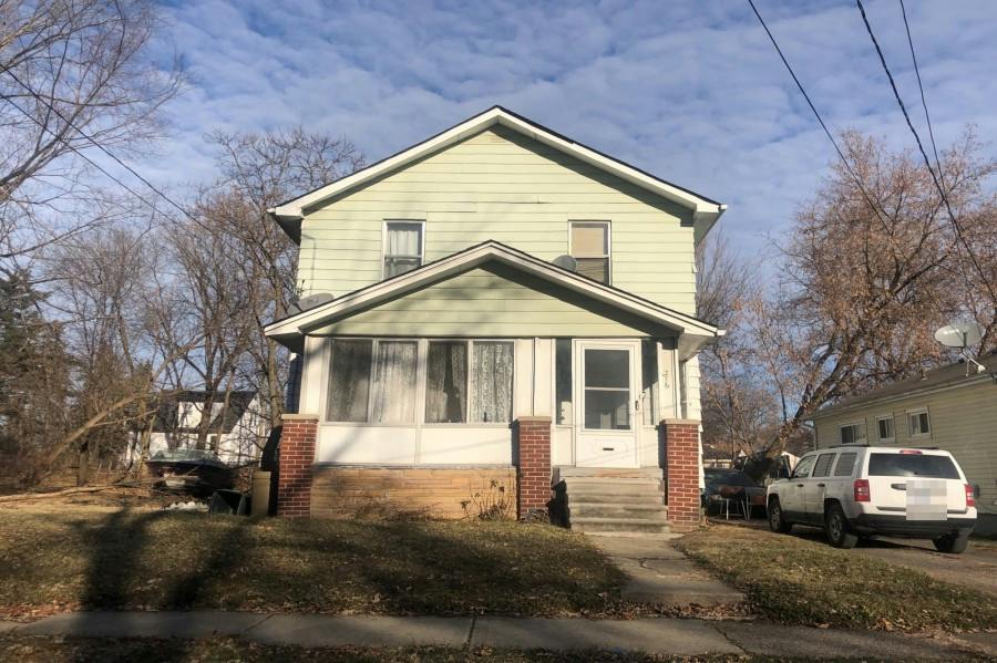 Hughes Ave, Pontiac, MI 48341