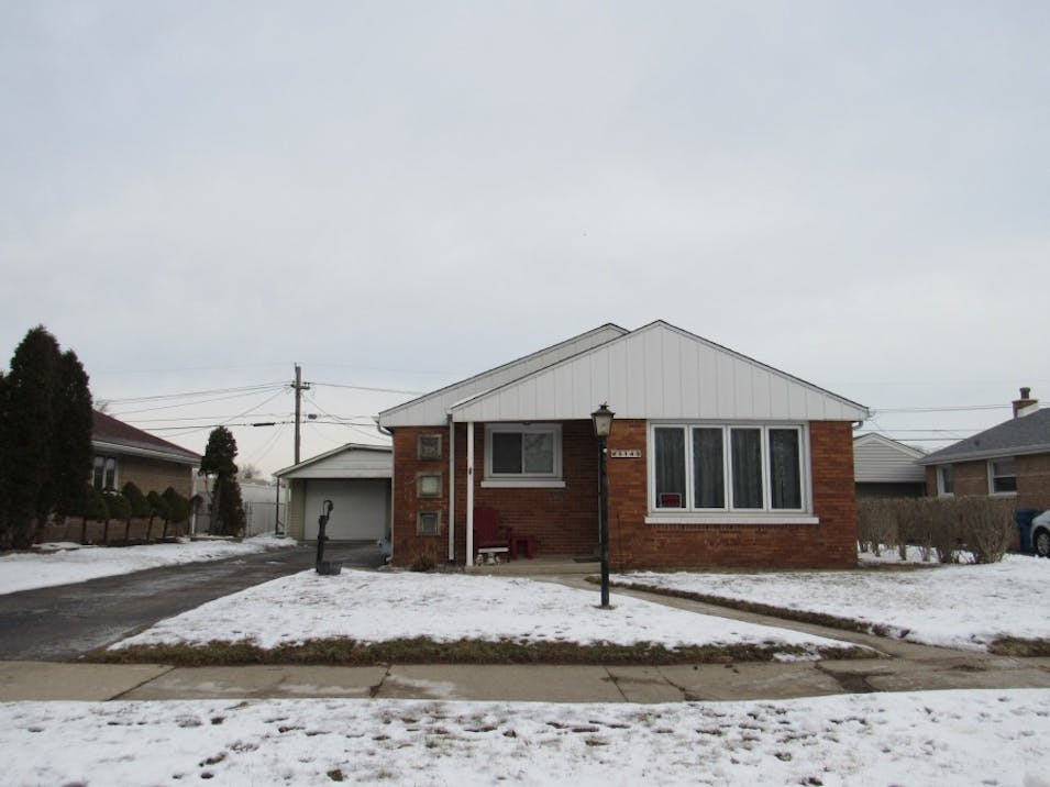 5140 W 90th St Oak Lawn, IL 60453, Cook County