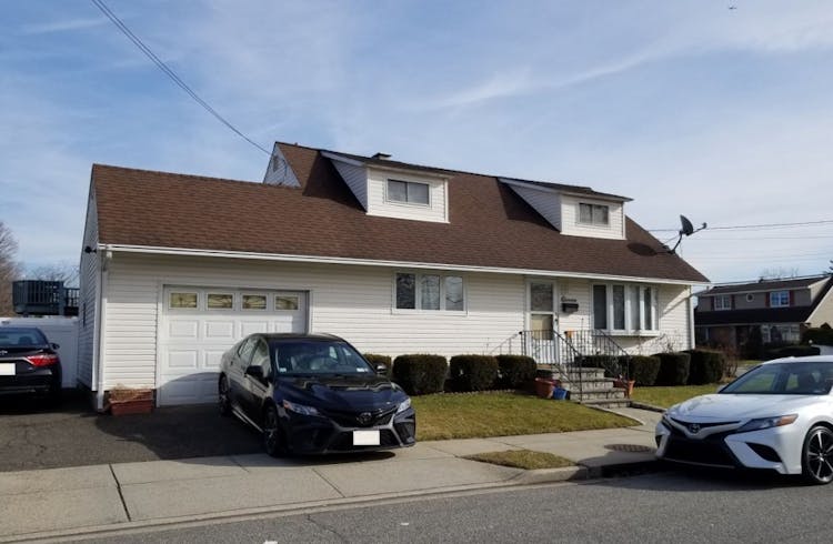 11 Crescent Street Hicksville, NY 11801, Nassau County