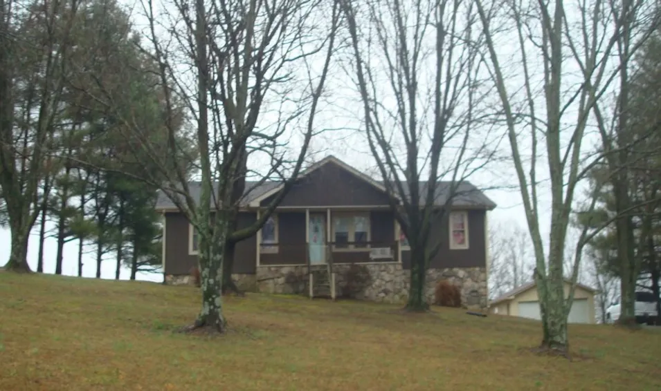 231 Austin Road Lafayette, TN 37083, Macon County
