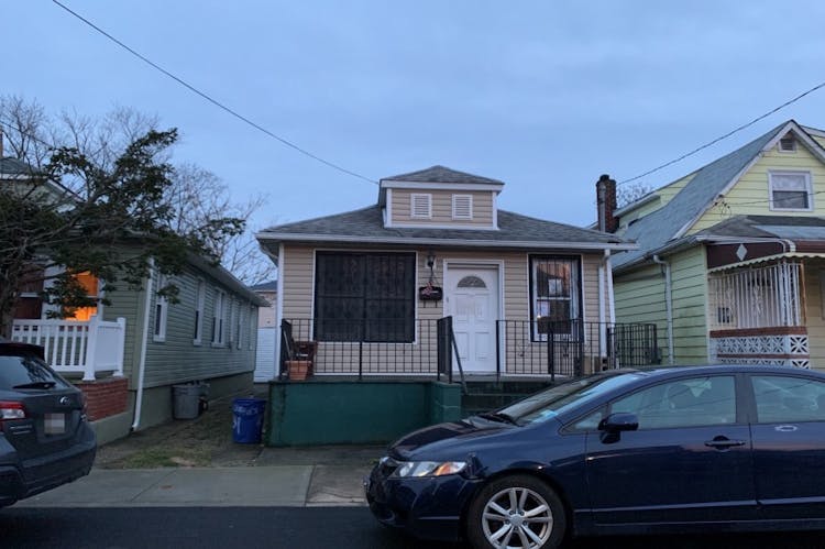 69-39 Elizabeth Avenue Arverne, NY 11692, Queens County