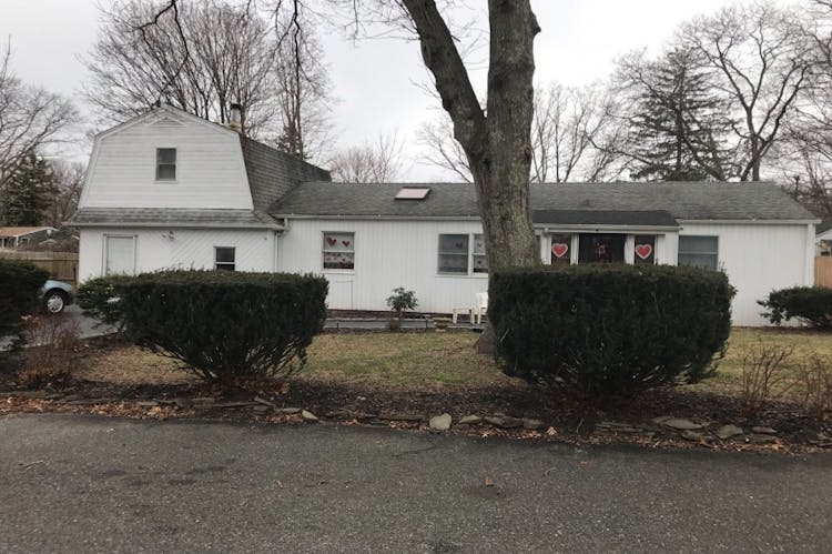 4 Wabil Road Miller Place, NY 11764, Suffolk County