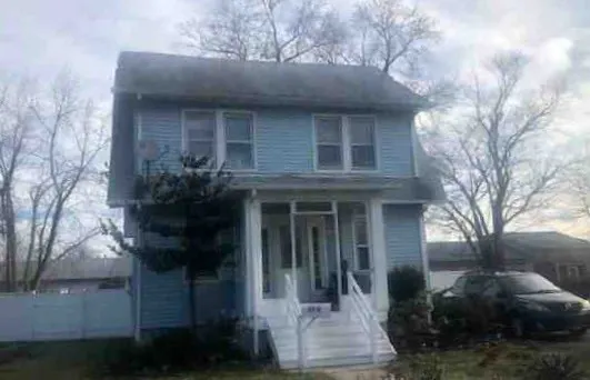 666 Lewis Street, Woodbridge Twp., NJ 07095, Middlesex County