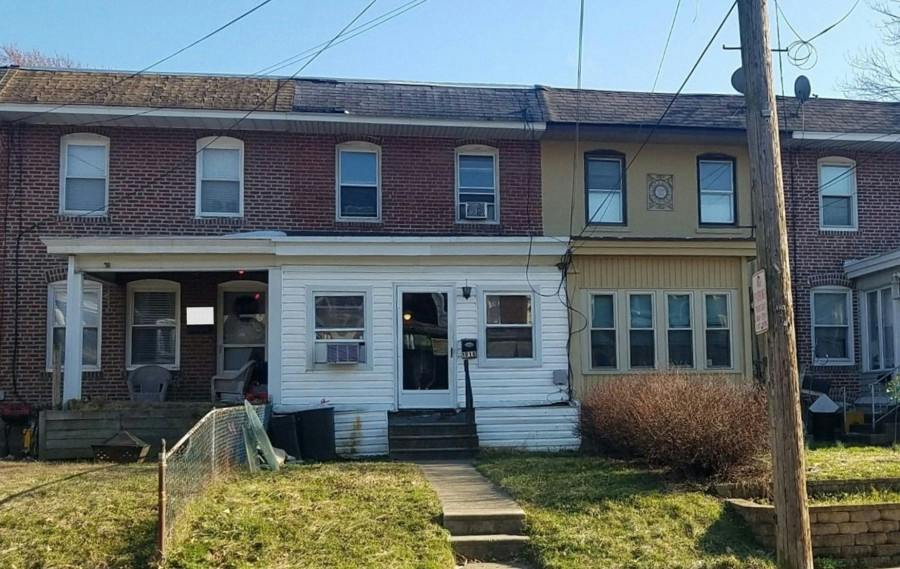Andrews Ave, Darby, PA 19023