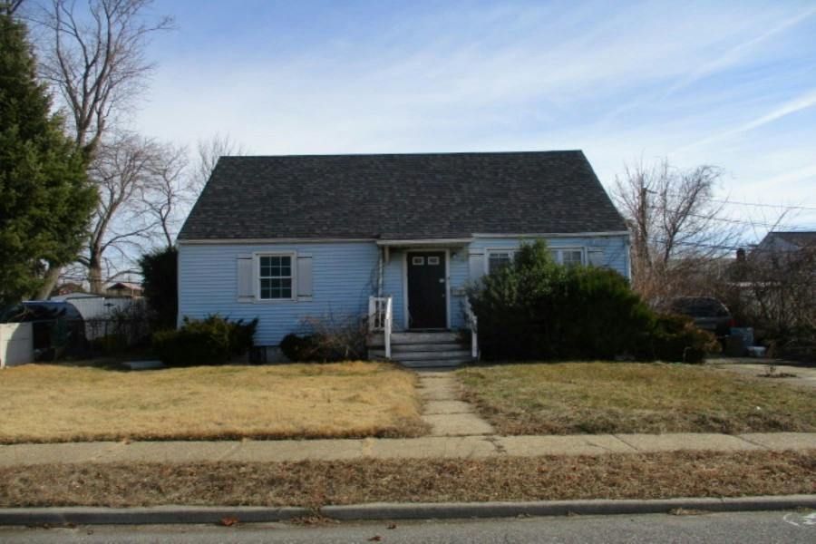 Emily St, Massapequa, NY 11758 #1