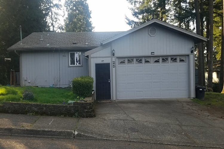 25 S 21st St Cottage Grove, OR 97424, Lane County