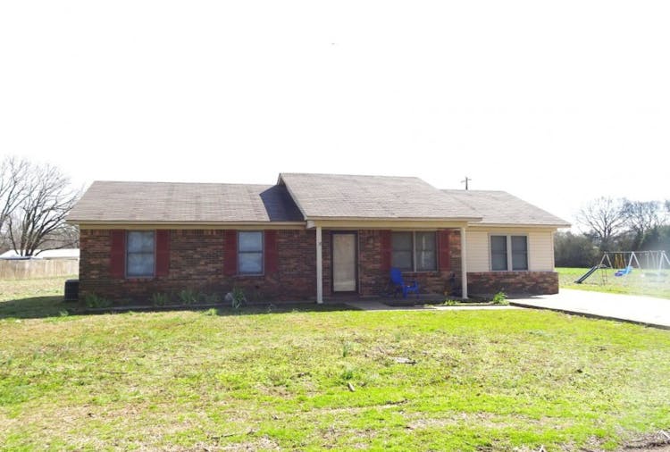 31 Cooper Lane Rogersville, AL 35652, Lauderdale County