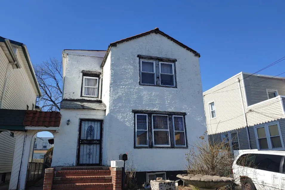 138-38 233rd Street Rosedale Aka Jamaica Aka Queens, NY 11422, Queens County