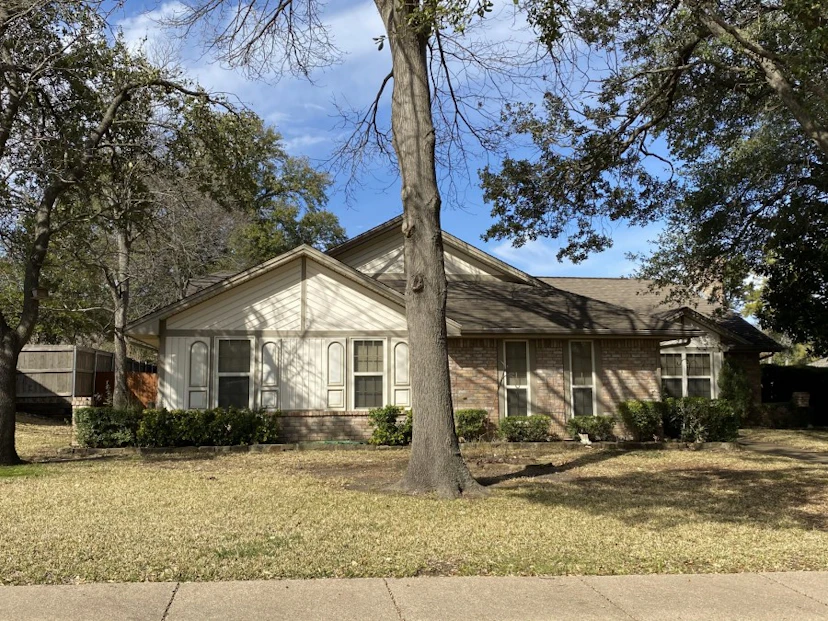 911 Clint Smith Drive