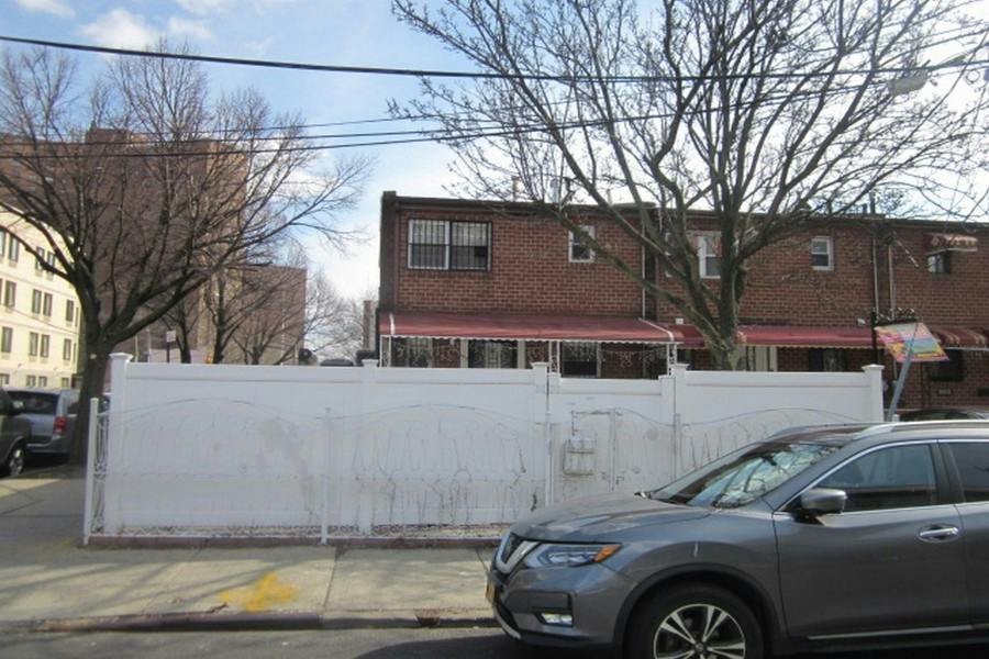 Chester St, Brooklyn, NY 11212