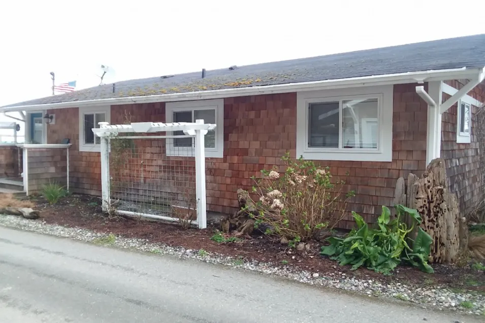 3146 Shoreline Drive Camano Island, WA 98282, Island County