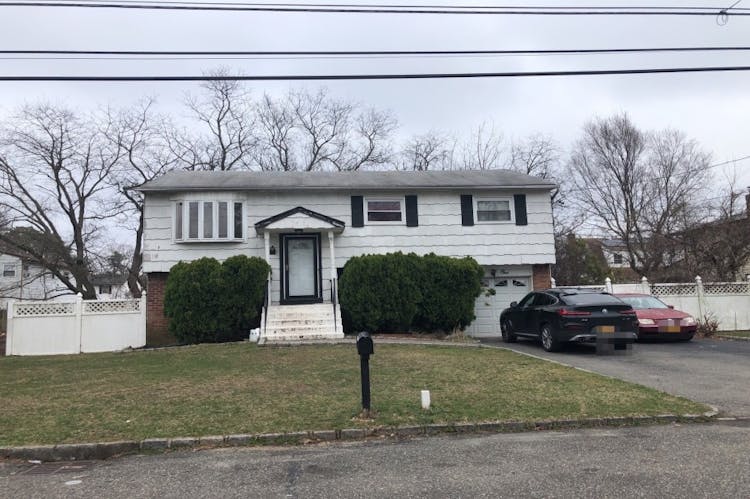 61 Lincoln Avenue Deer Park, NY 11729, Suffolk County