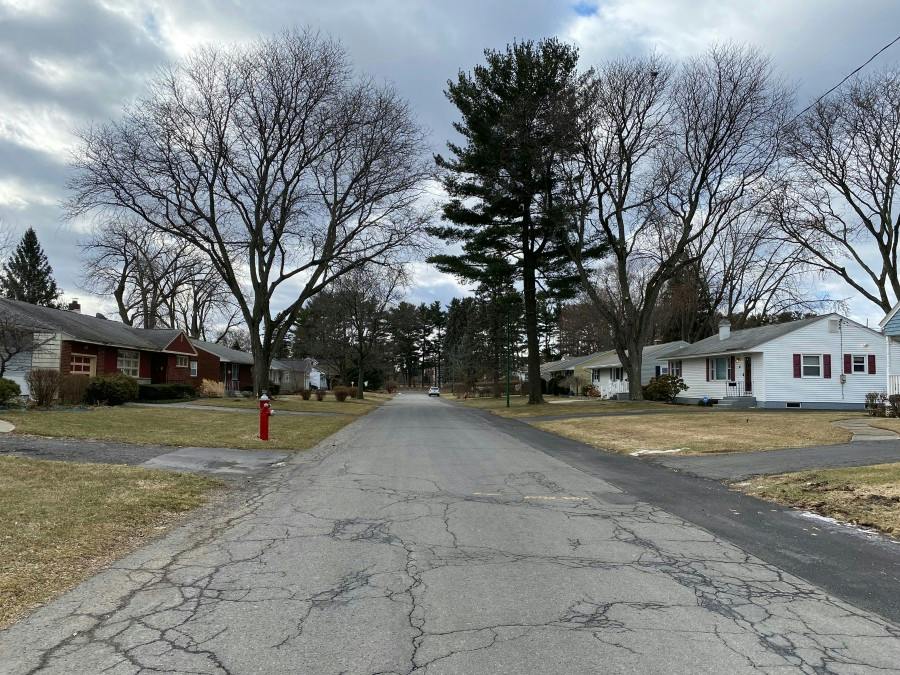 Lawnridge Ave, Albany, NY 12208