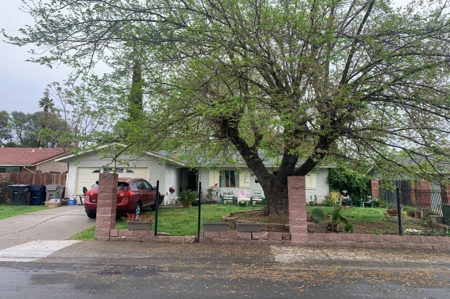 Hitchcock Way, Sacramento, CA 95823