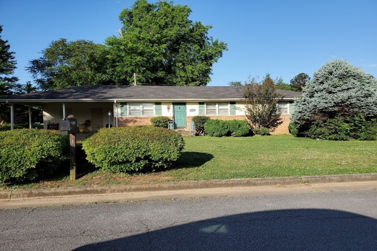 1611 Broadway Boulevard Florence, AL 35630, Lauderdale County