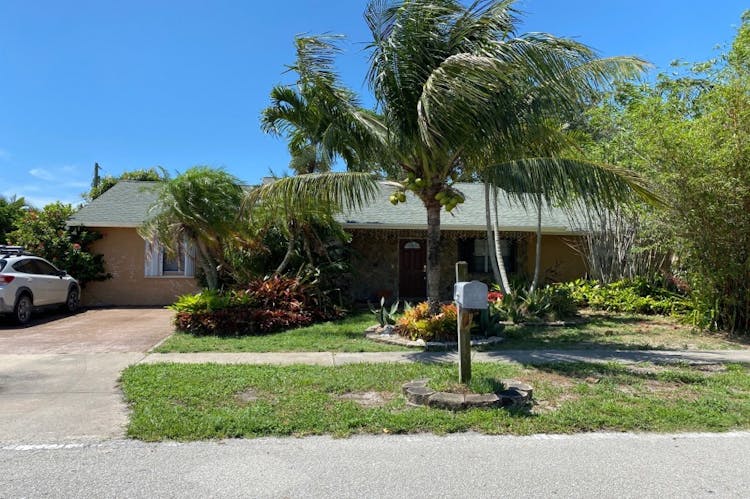 716 La Costa Way Lantana, FL 33462, Palm Beach County