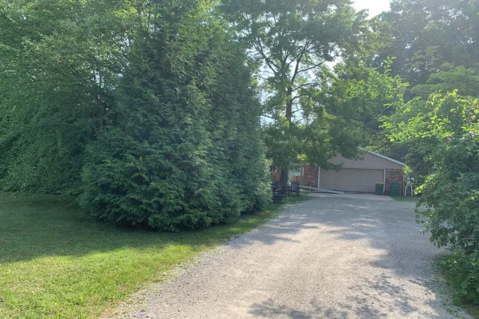 10111 Ozga St Romulus, MI 48174, Wayne County