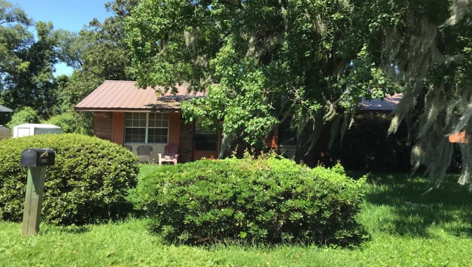 2225 Poinsettia Cir Brunswick, GA 31520, Glynn County