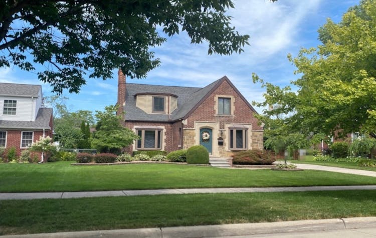 1424 Hawthorne Rd Grosse Pointe Woods, MI 48236, Wayne County